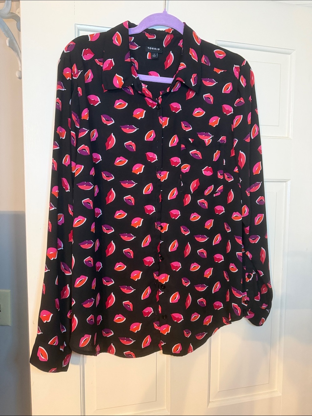 torrid Black Button-Down Blouse with Pink and Red Lip Print